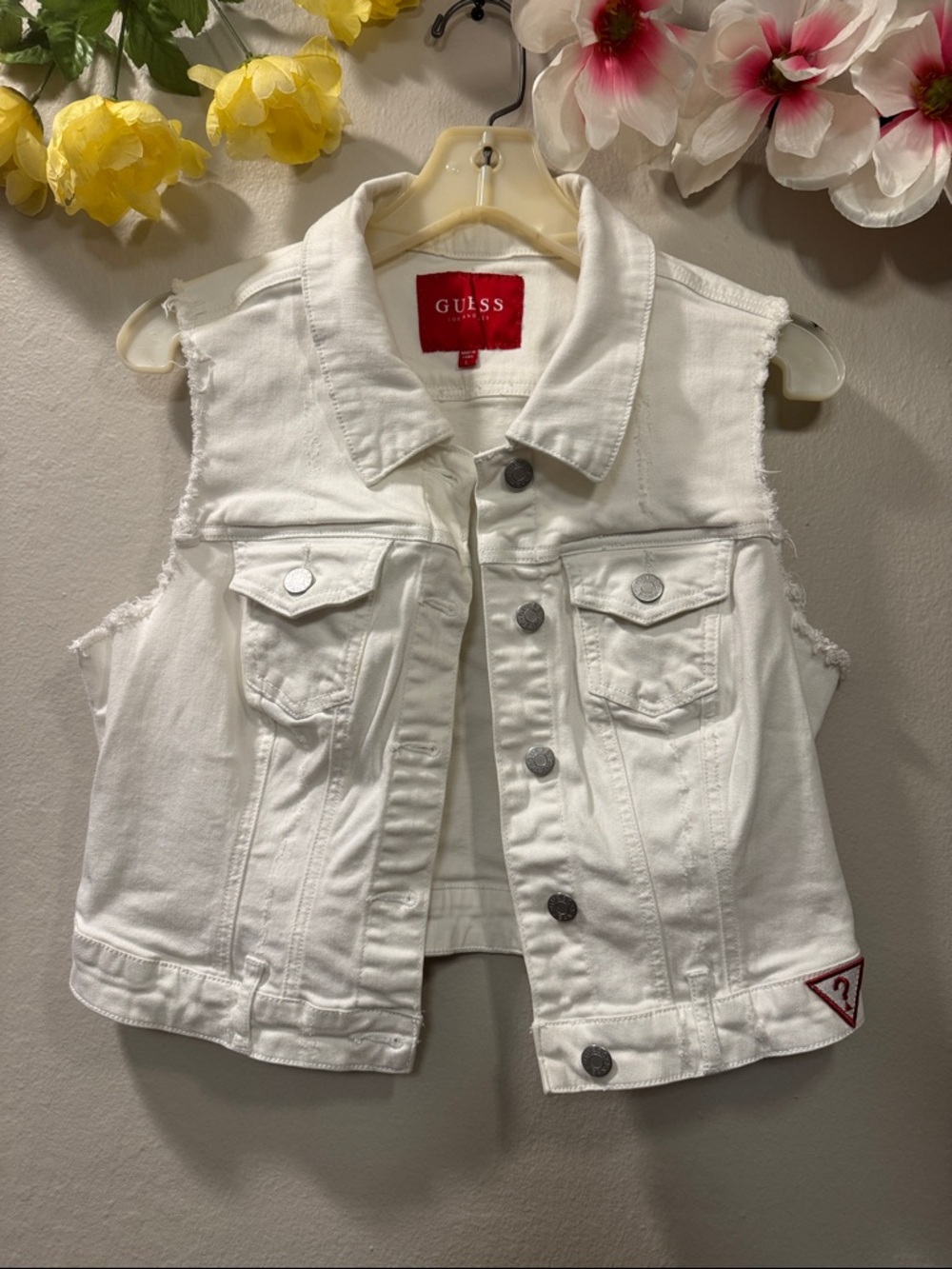 GUESS White Sleeveless Denim Vest with Button Front